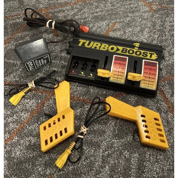 Vintage Tyco Turbo Boost Track Piece. Untested. Includes Plug And 2 Controllers - Picture 1 of 11